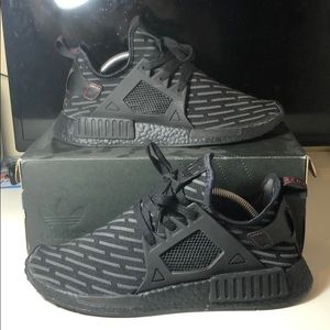 Nmd xr1 triple black